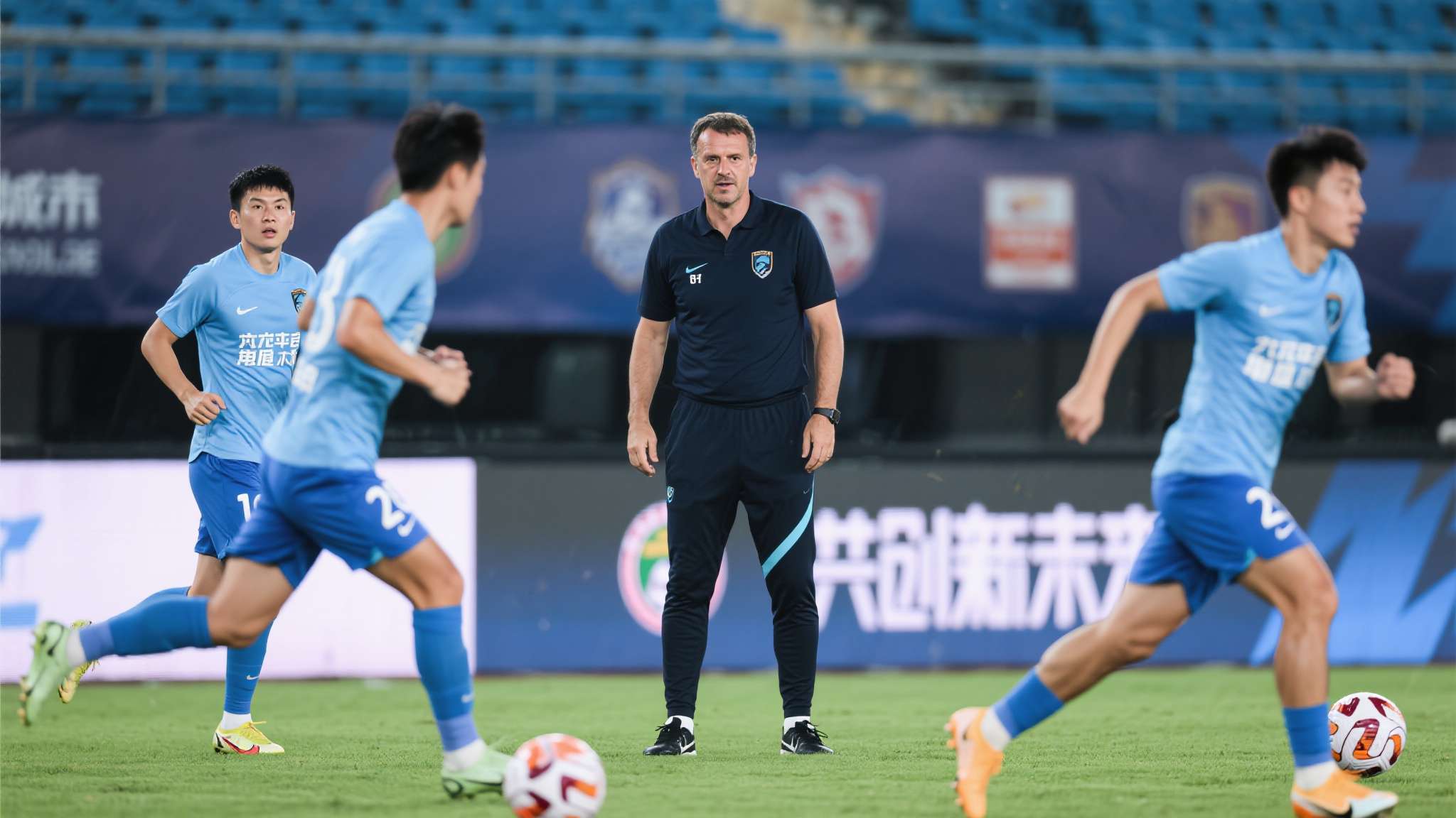 1-0绝杀!大连队成功打铁,斯坦丘天外飞仙,球迷高喊铁西图书馆 1-0绝杀!大连队成功打铁,斯坦丘天外飞仙,球迷高喊铁西图书馆